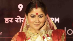 Narayani Shastri gets candid about switching gears between…