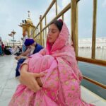 Golden Moments at the Golden Temple: Isha Malviya’s Serene Visit to Amritsar’s Spiritual Heart